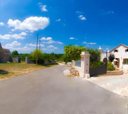 Casa vacanze Dimore E Trulli Dell'aia Antica *