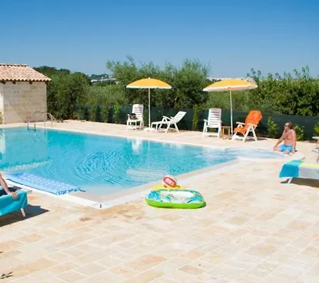 Dimore E Trulli Dell'aia Antica